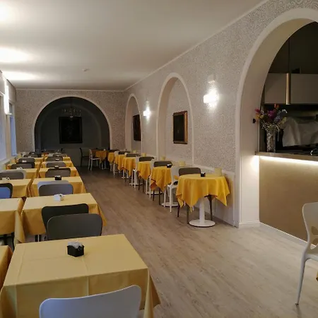 酒店 维托瑞亚酒店 3*
